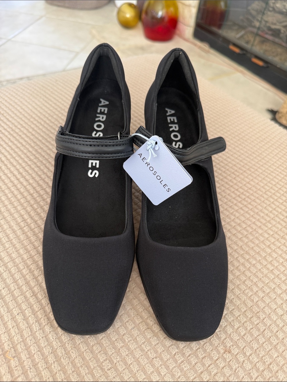 AEROSOLES NWT Size 8.5M Black Mary Jane Stretch Fabric Chunky Heel Shoes